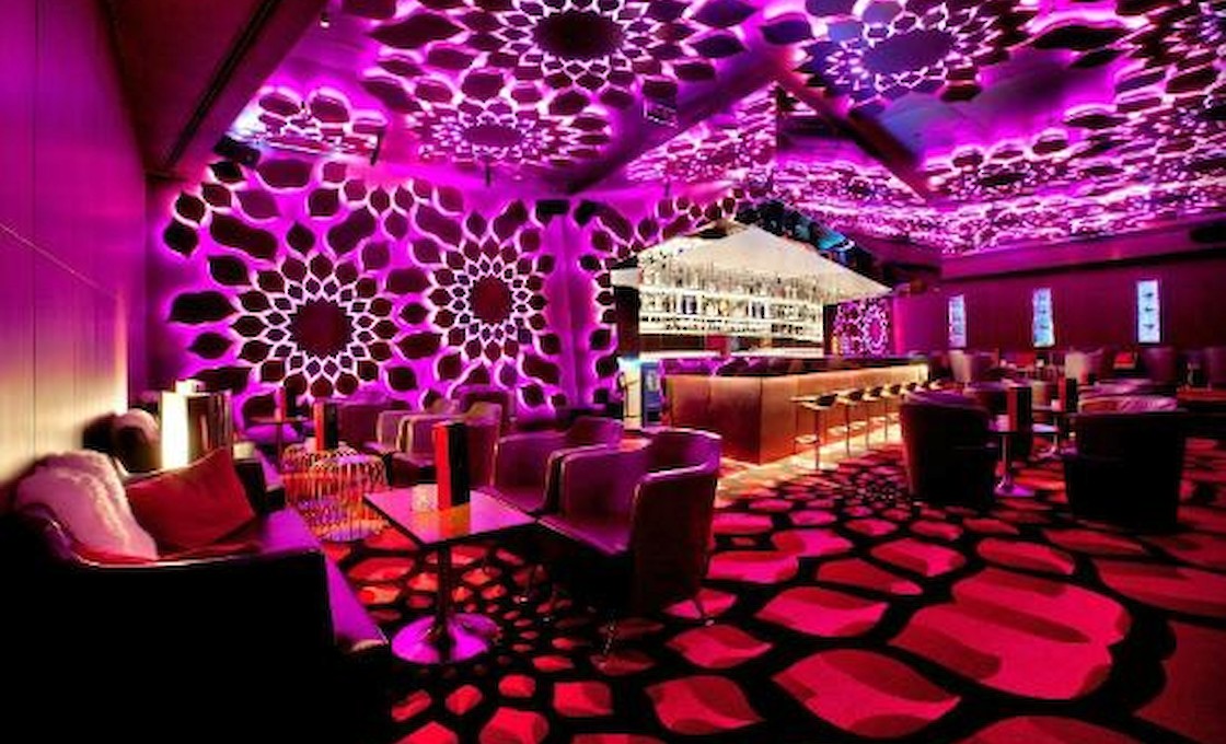 Razzmatazz Cocktail Bar & Lounge